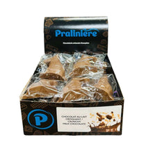 Charger l'image dans la galerie, Boite de chocolat croquants en forme de chien avec chocolat au lait et riz croquant fabriqué par la Pralinière