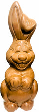 Charger l&#39;image dans la galerie, Chocolat de Pâques géant en forme de lapin fait de chocolat au lait artisanal par la Pralinière