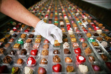 Charger l'image dans la galerie, calendrier de l'avent de chocolat en ligne, chocolats fins de la Pralinière au Québec à acheter en ligne