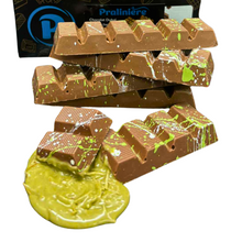 Charger l&#39;image dans la galerie, Chocolat de Dubaï – Barres artisanales aux pistaches et knafeh