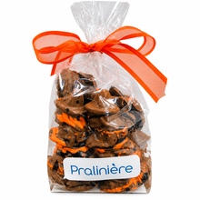 Charger l'image dans la galerie, bouchee de chocolat figurine halloween. produit du quebec fait en beauce. achat local, jujubes en ligne