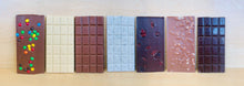 Charger l&#39;image dans la galerie, Barres de chocolat en ligne plusiquers saveurs différentes de chocolat artisanal