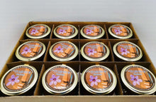 Charger l'image dans la galerie, boite de douze pots de caramel au safran pour tartiner. Un produit du terroir du Québec