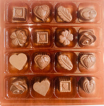Charger l&#39;image dans la galerie, Boîte de chocolat 16 morceaux saveur au choix