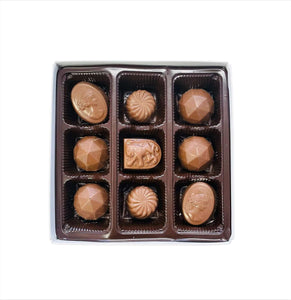 bouchées de chocolat artisanal dans la boite cadeau de la praliniere